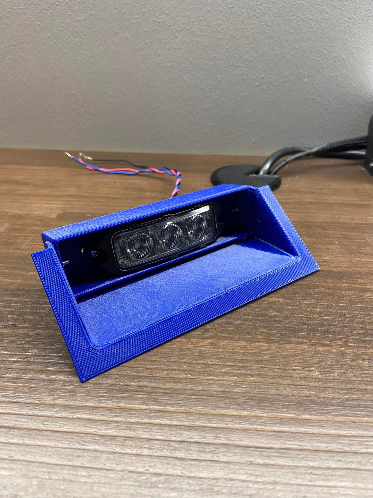Feniex Fusion/T3 window mount adjustable