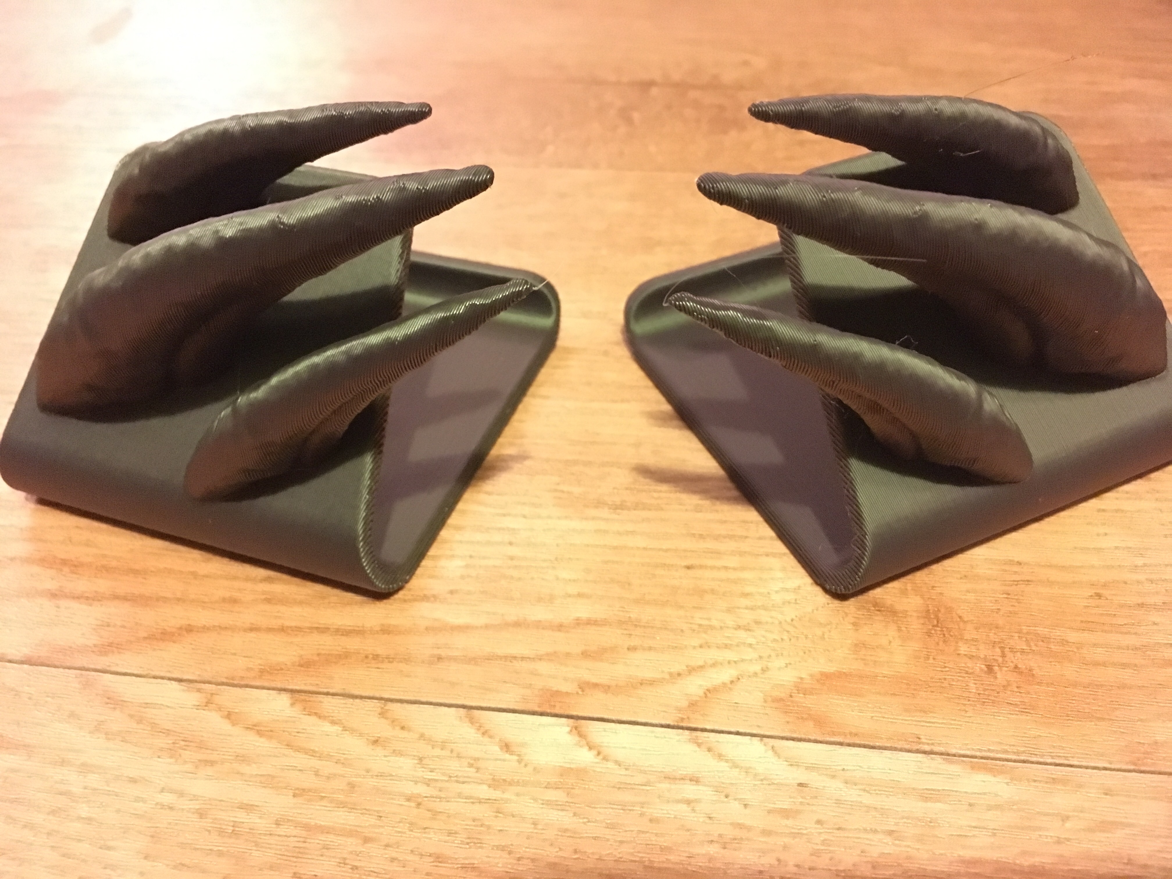 Phone holder Phone stand Halloween Claws