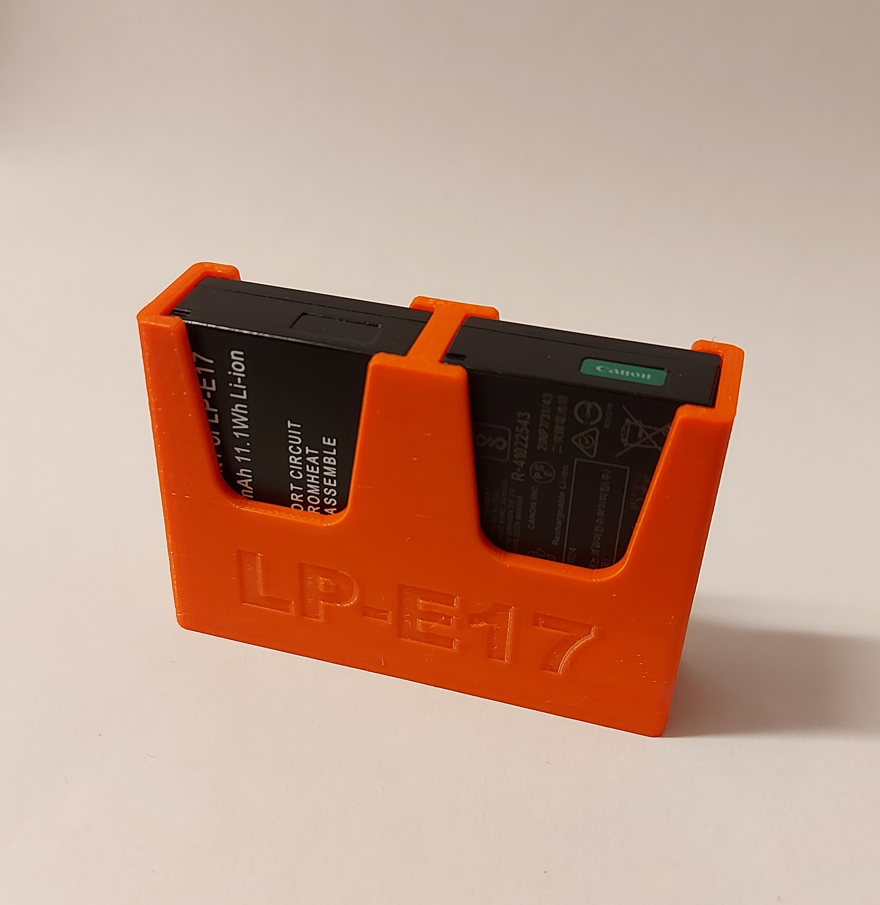 Battery holder for  2 Canon LP-E17 batteries