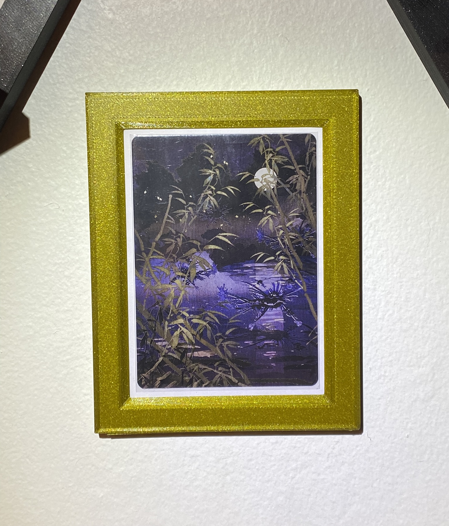 Card Showcase Frame