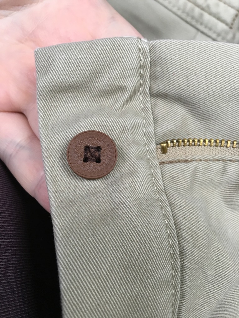 Miniatura 3 do modelo 3D Pants button