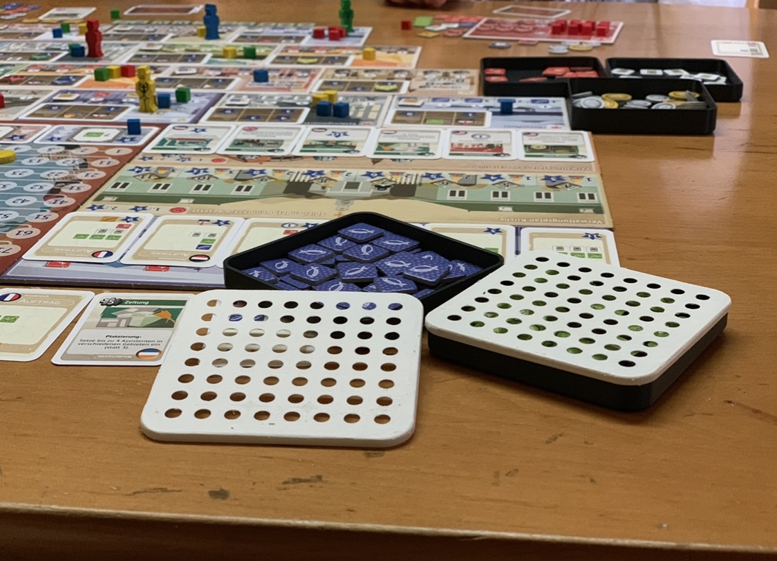 board game chip box