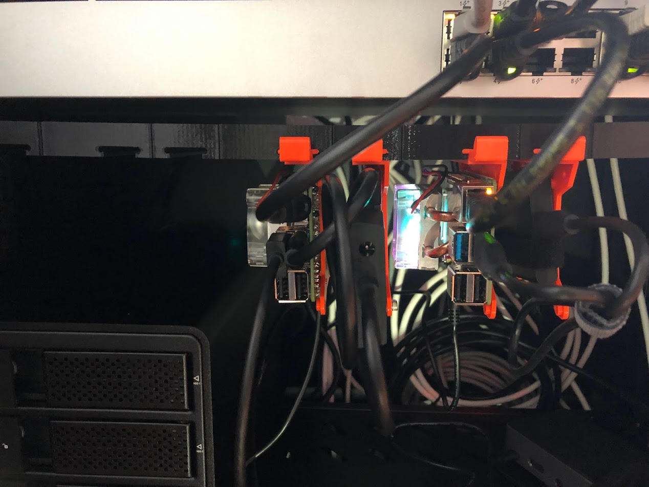 Miniatura 5 do modelo 3D 2U Modular Raspberry Pi Rack