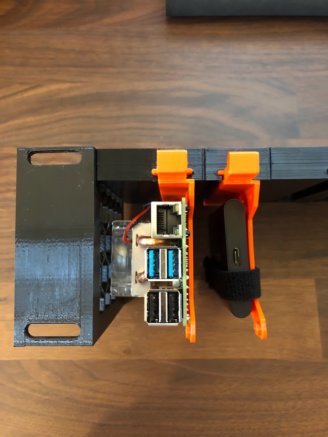 Miniatura 2 do modelo 3D 2U Modular Raspberry Pi Rack