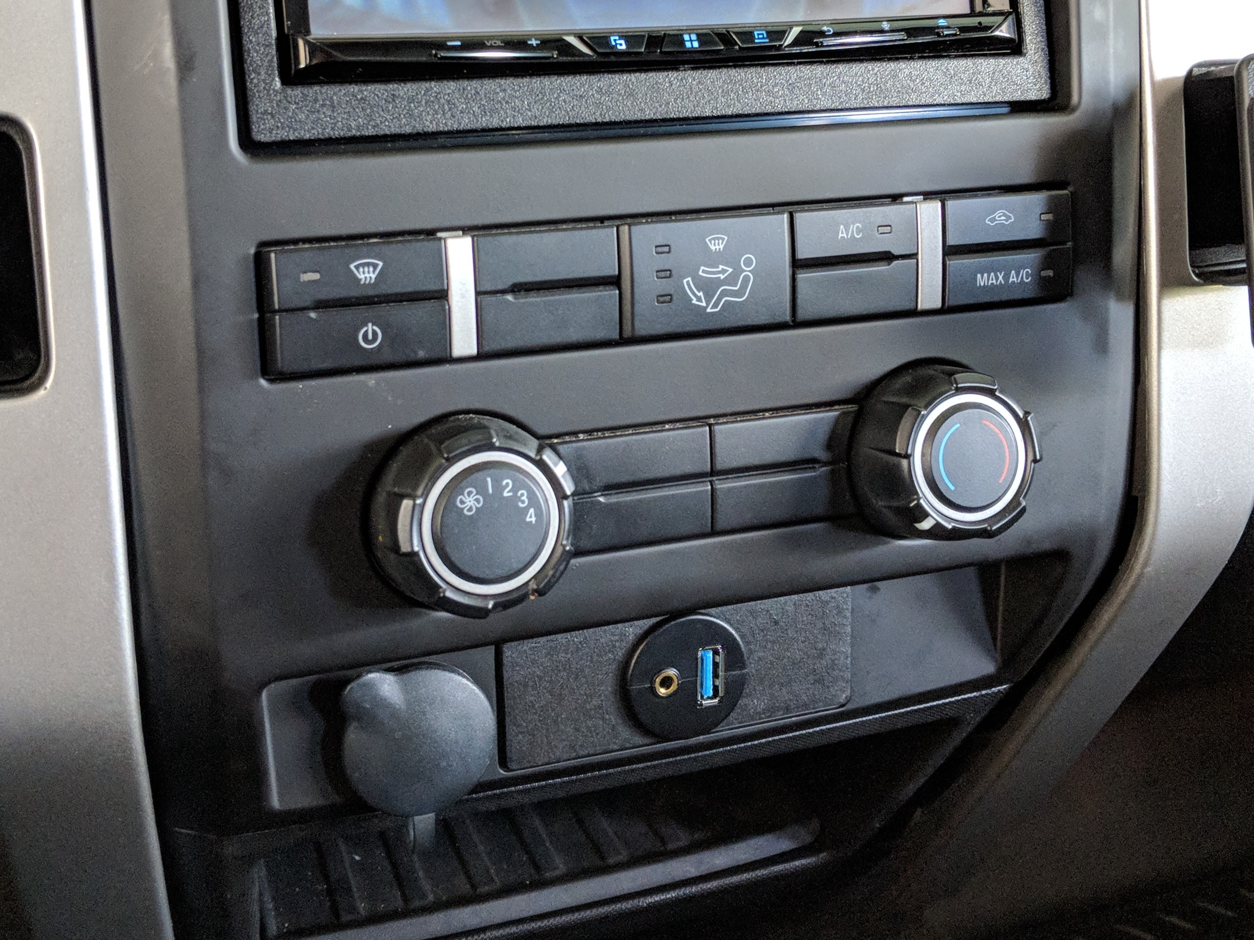 F150 (2009-2014) USB and Aux replacement