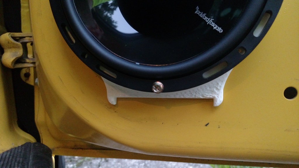 GM Speaker Adapter for 6.5" speakers by Mantis4g63 Download free STL model