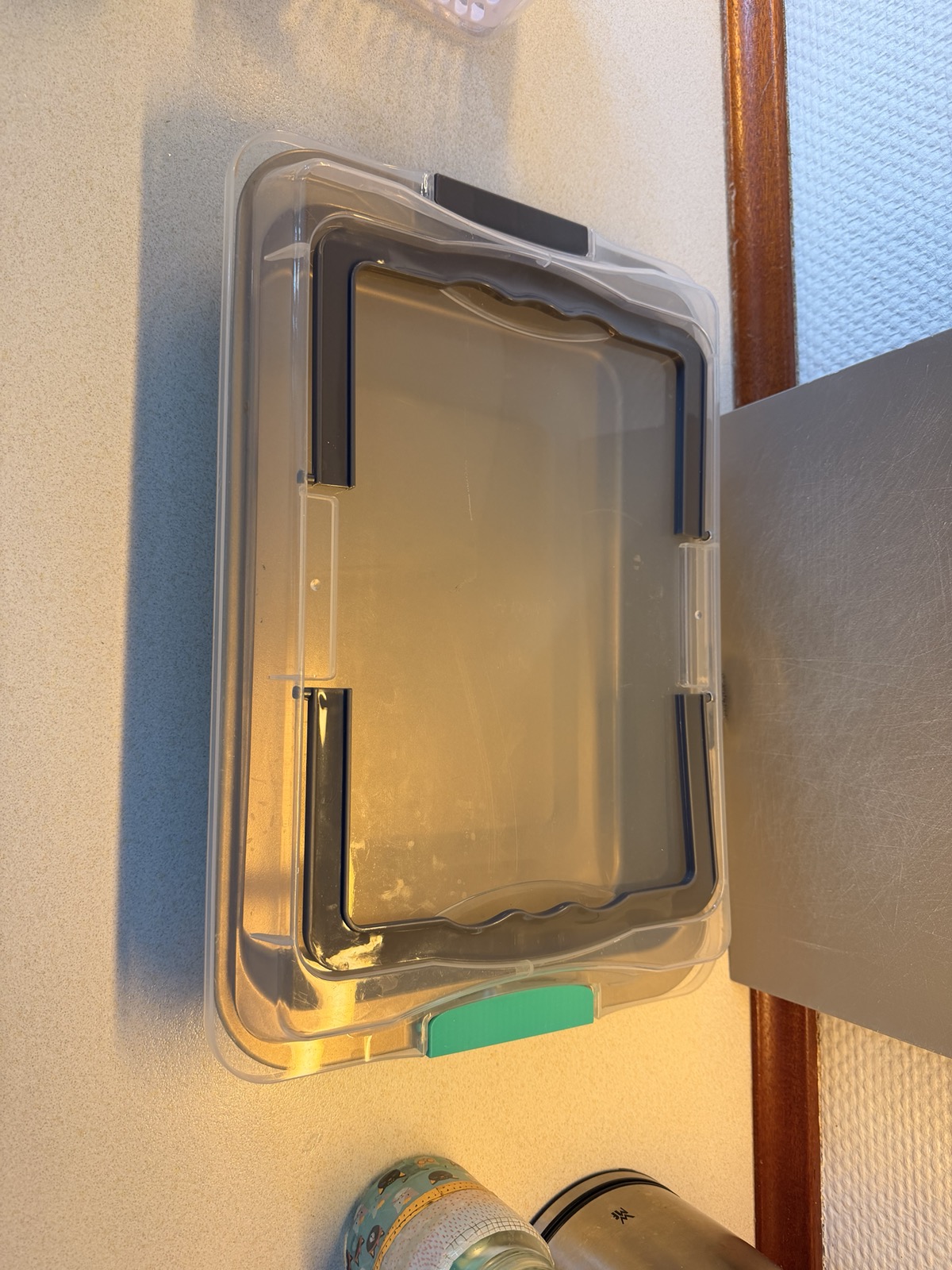 Cake box clip