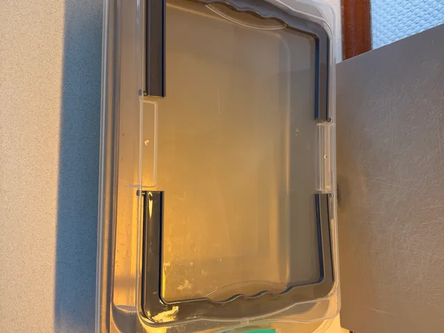 Cake box clip