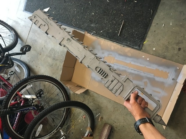 Warhammer Chainsword — miniatura 2