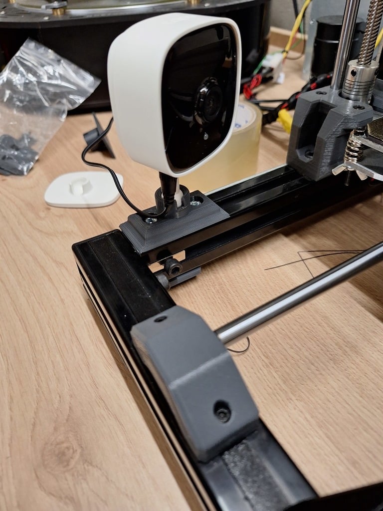 Tapo C100 Mount for 30x30 aluminum extrusion