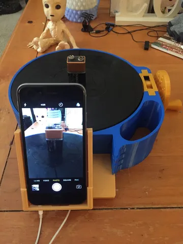 iPhone 6 holder Camera Center for $30 3D Scanner