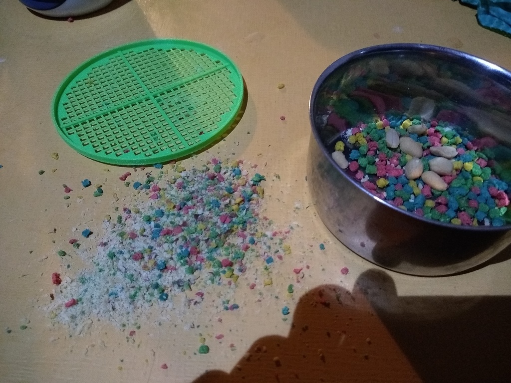 Conure Parrot pellet sieve / filter