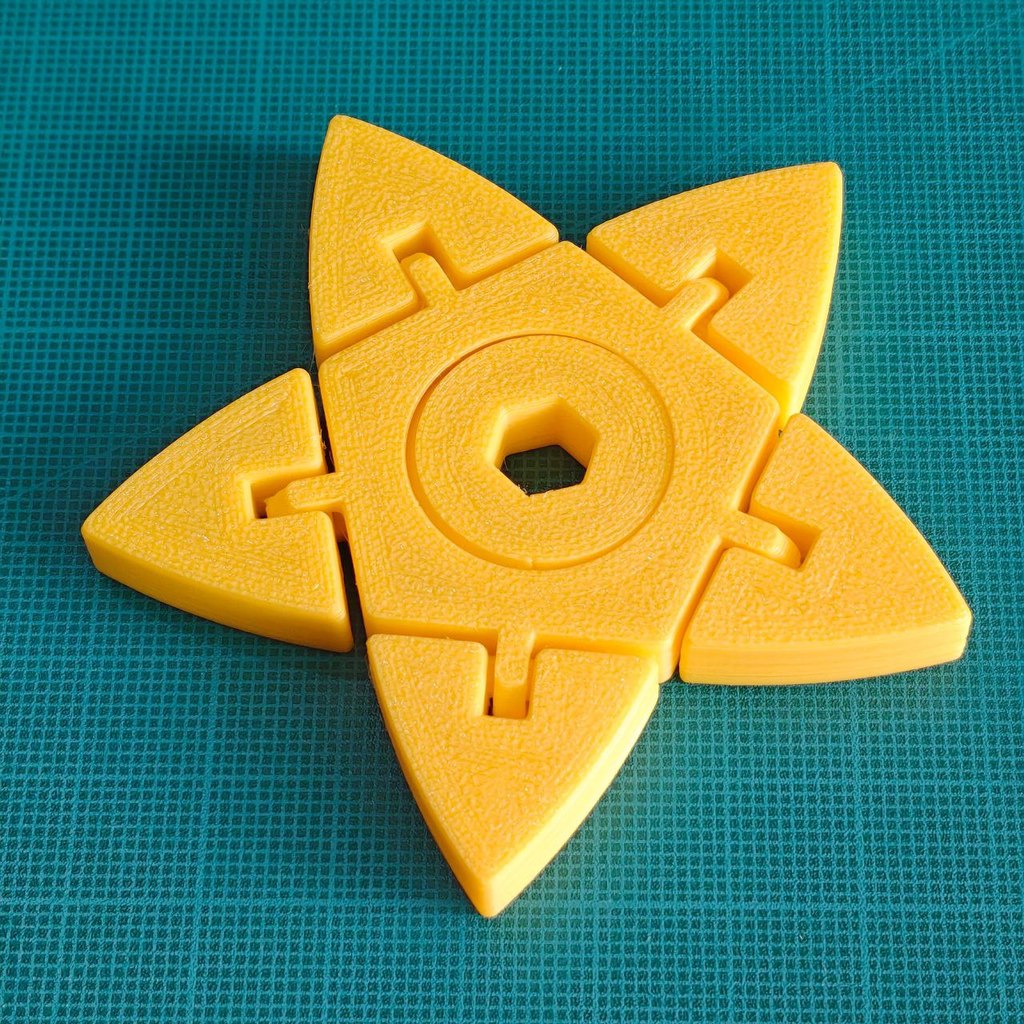 Articulated Star Spinner