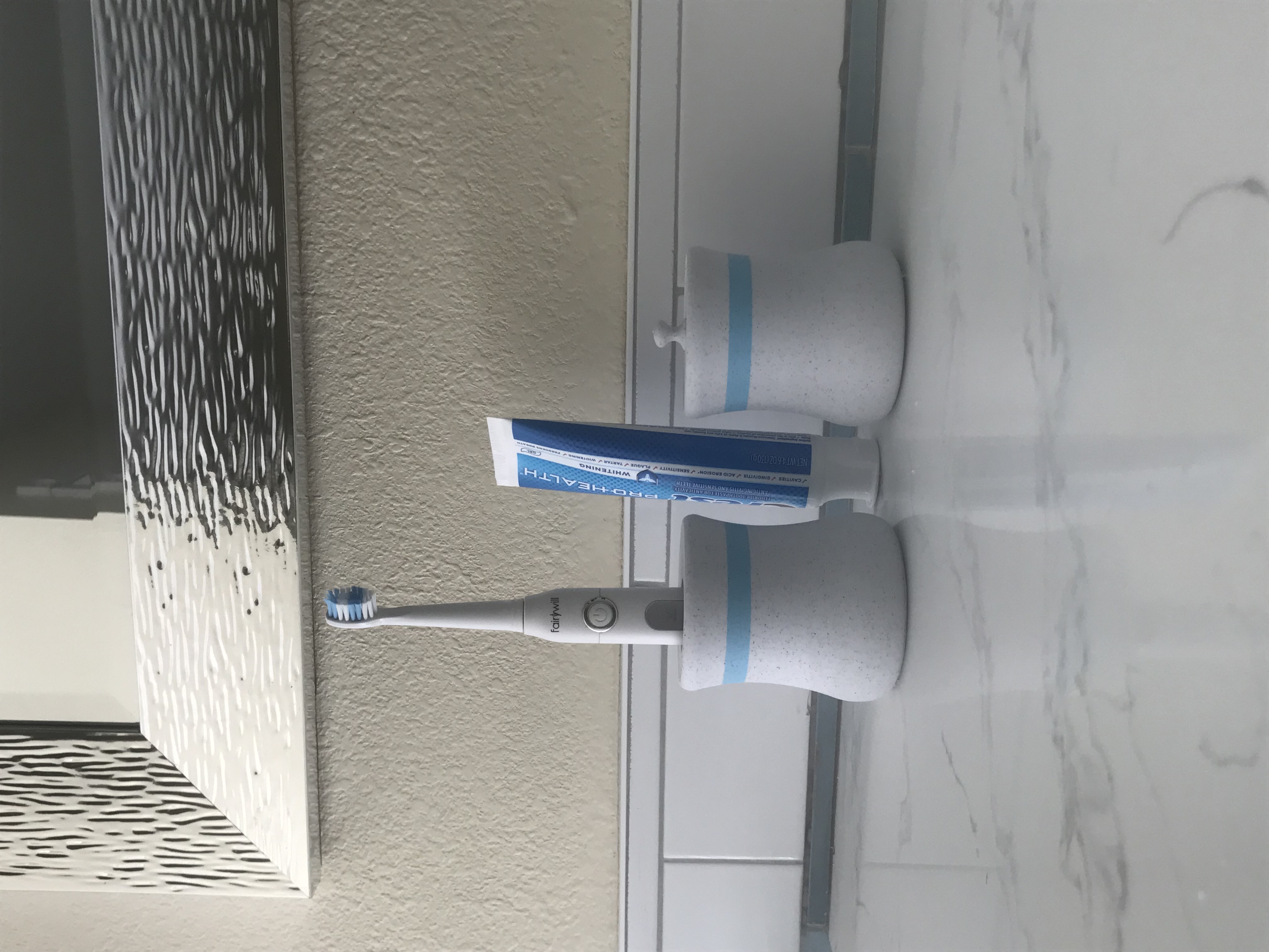 Toothbrush Holder with Different Lids