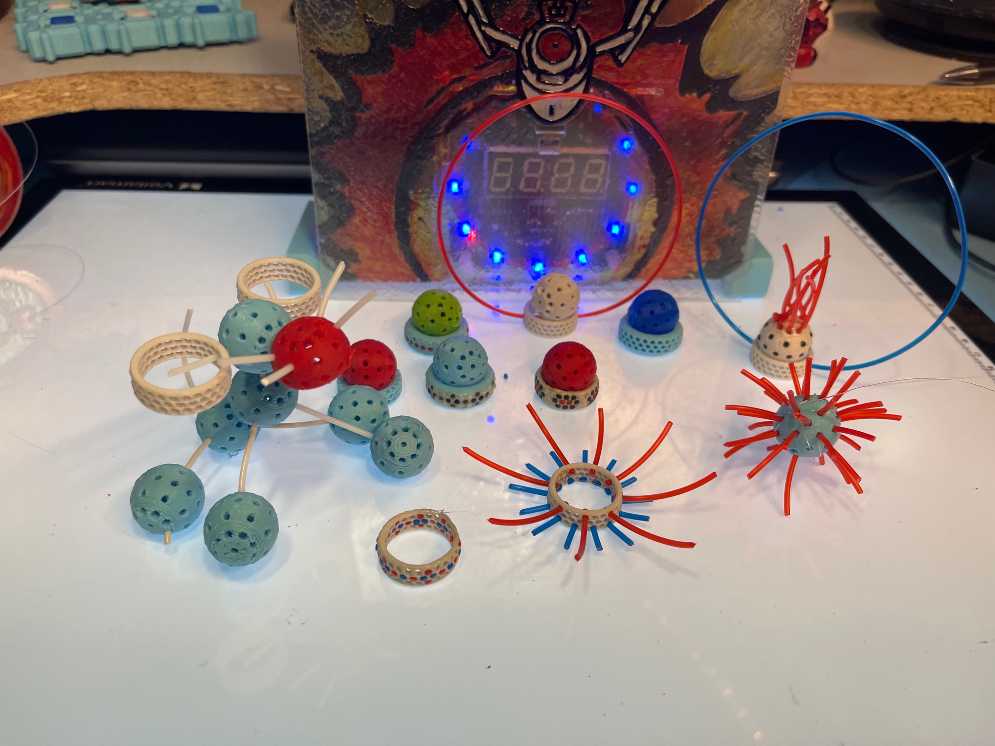 Picture Maker Connect-A-Ball
