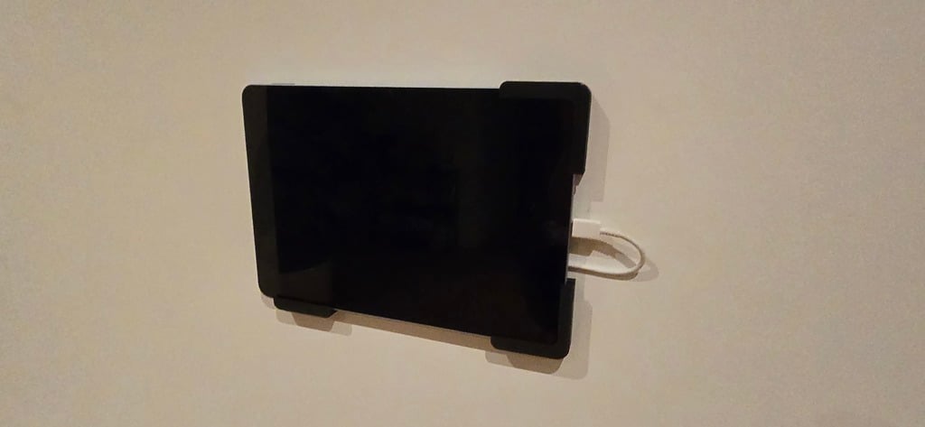 Universal Tablet Wall Mount