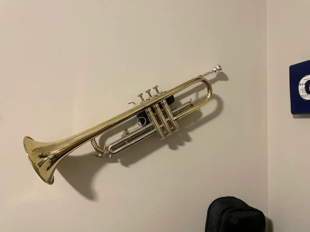 Trumpet wall mount 2025