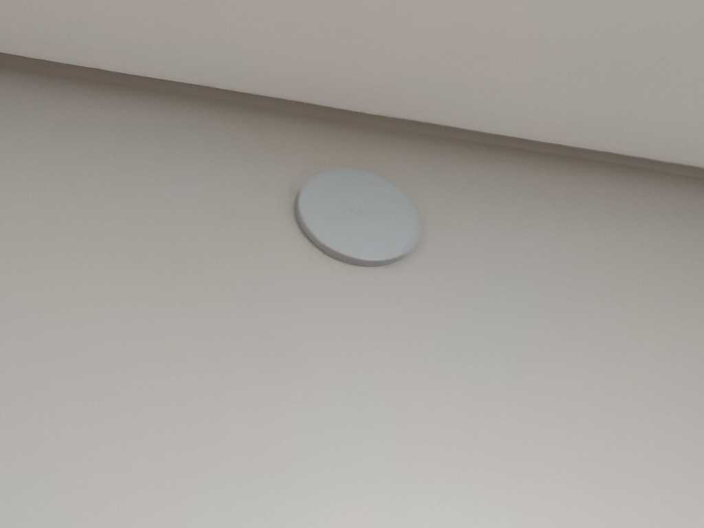 Adapter for octagonal electrical box cover (Genrod) — thumbnail 2