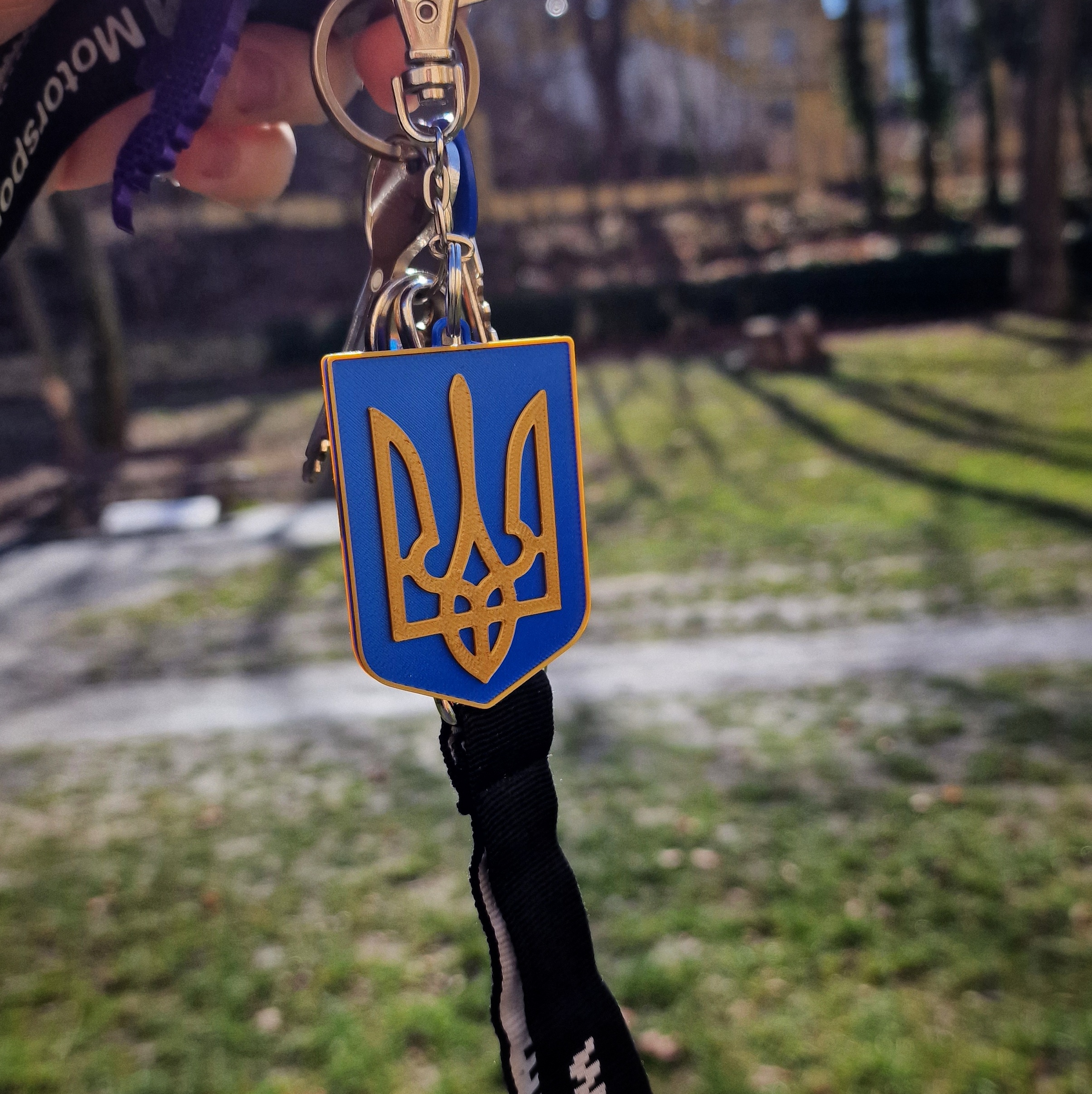 Ukraine_badge_keychain