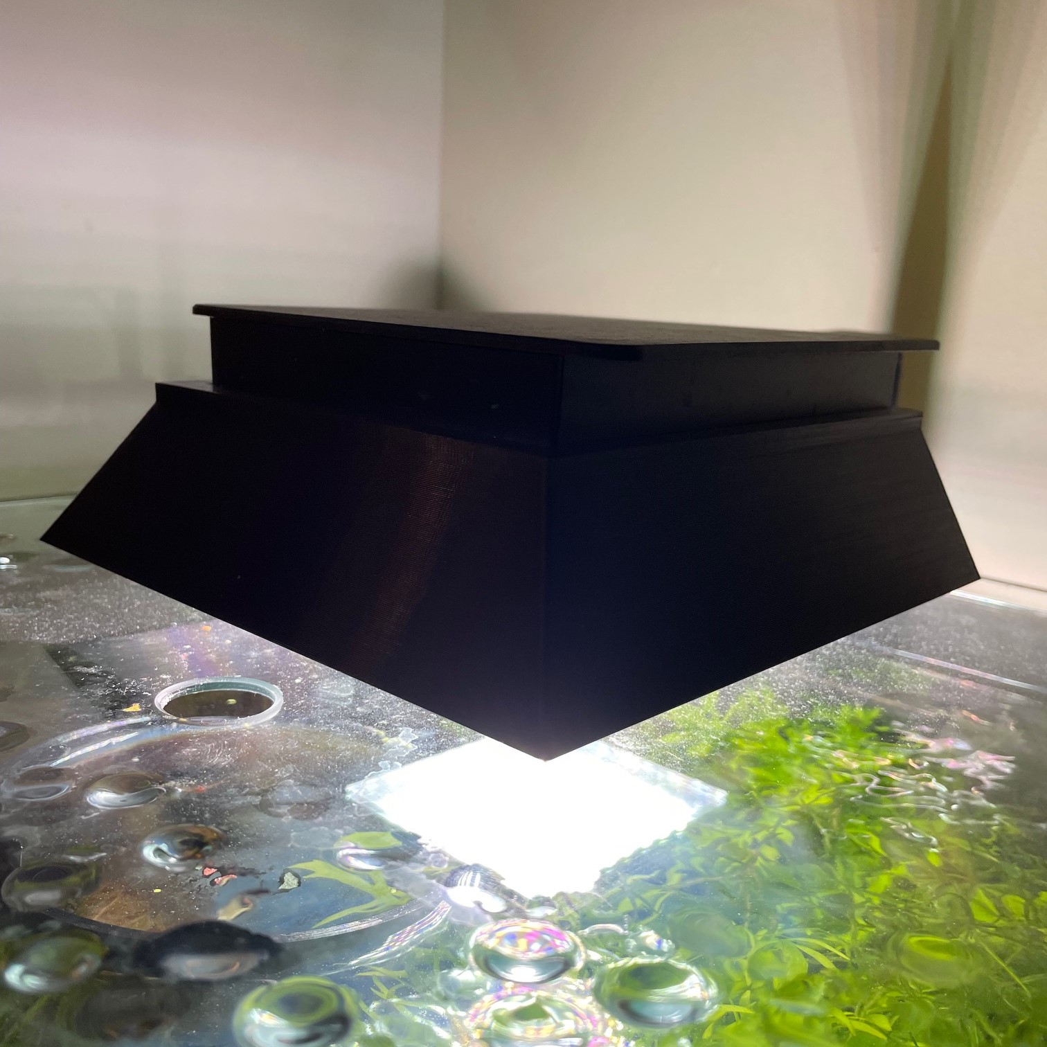 Fluval Nano Plant LED light shroud