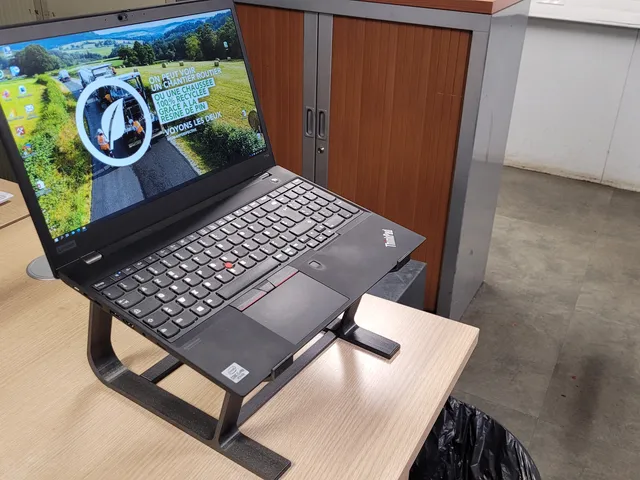 Lenovo Laptop Stand