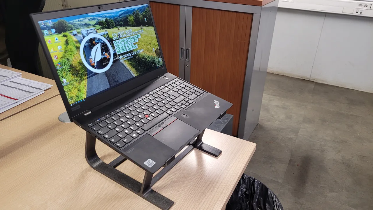 Lenovo Laptop Stand by Maxime, Download free STL model