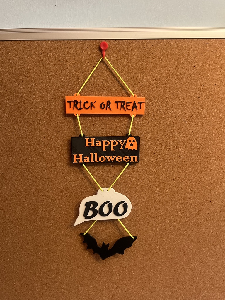 Spooky hanging decorations - (Halloween)