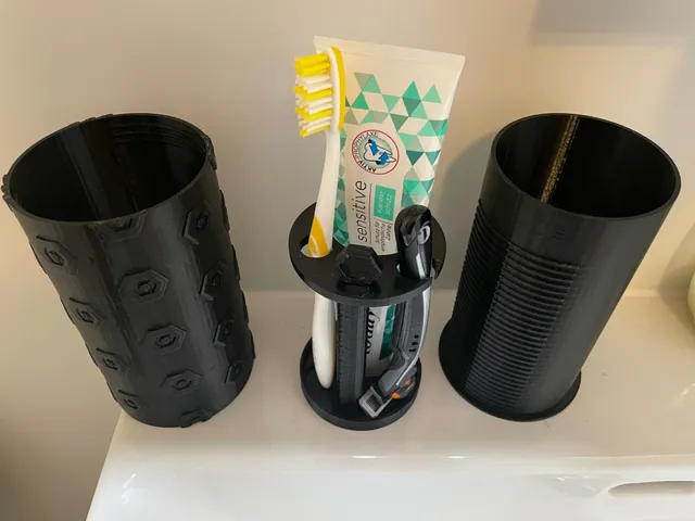 Travel Tootbrush/-Paste/Shaver carrier