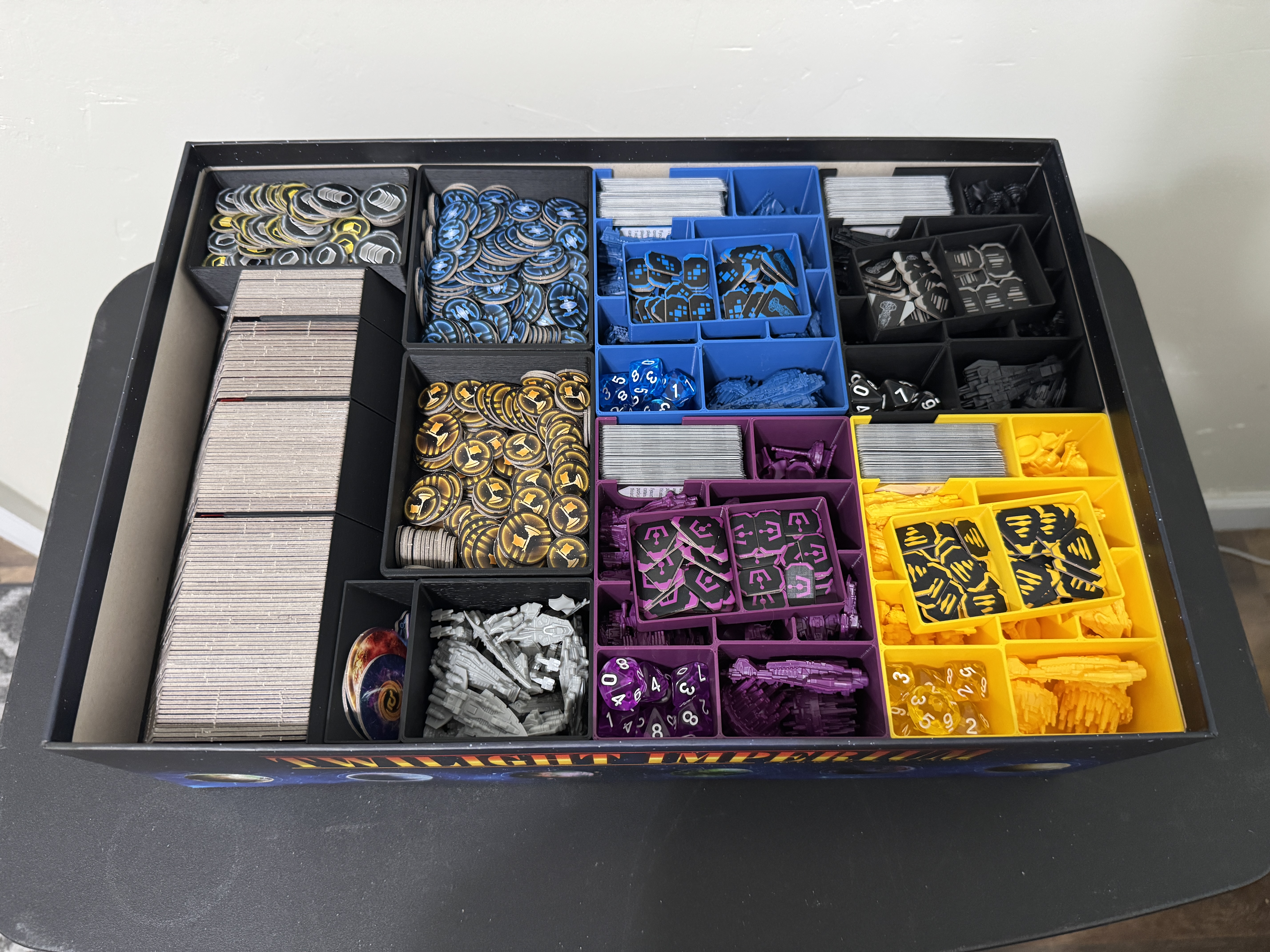 Twilight Imperium 4e + PoK + TE w/sleeved cards and no lid lift (TI4)