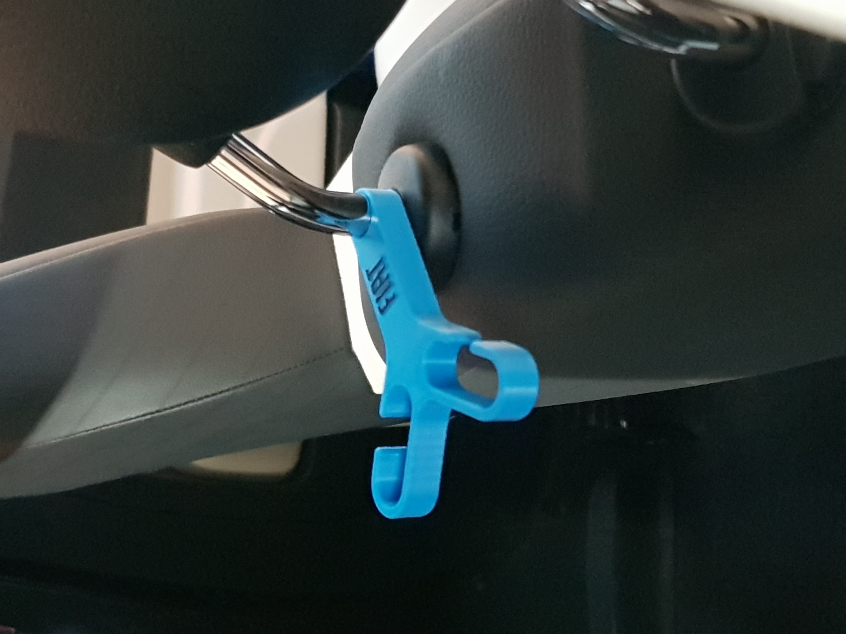 Fiat 500 headrest hook