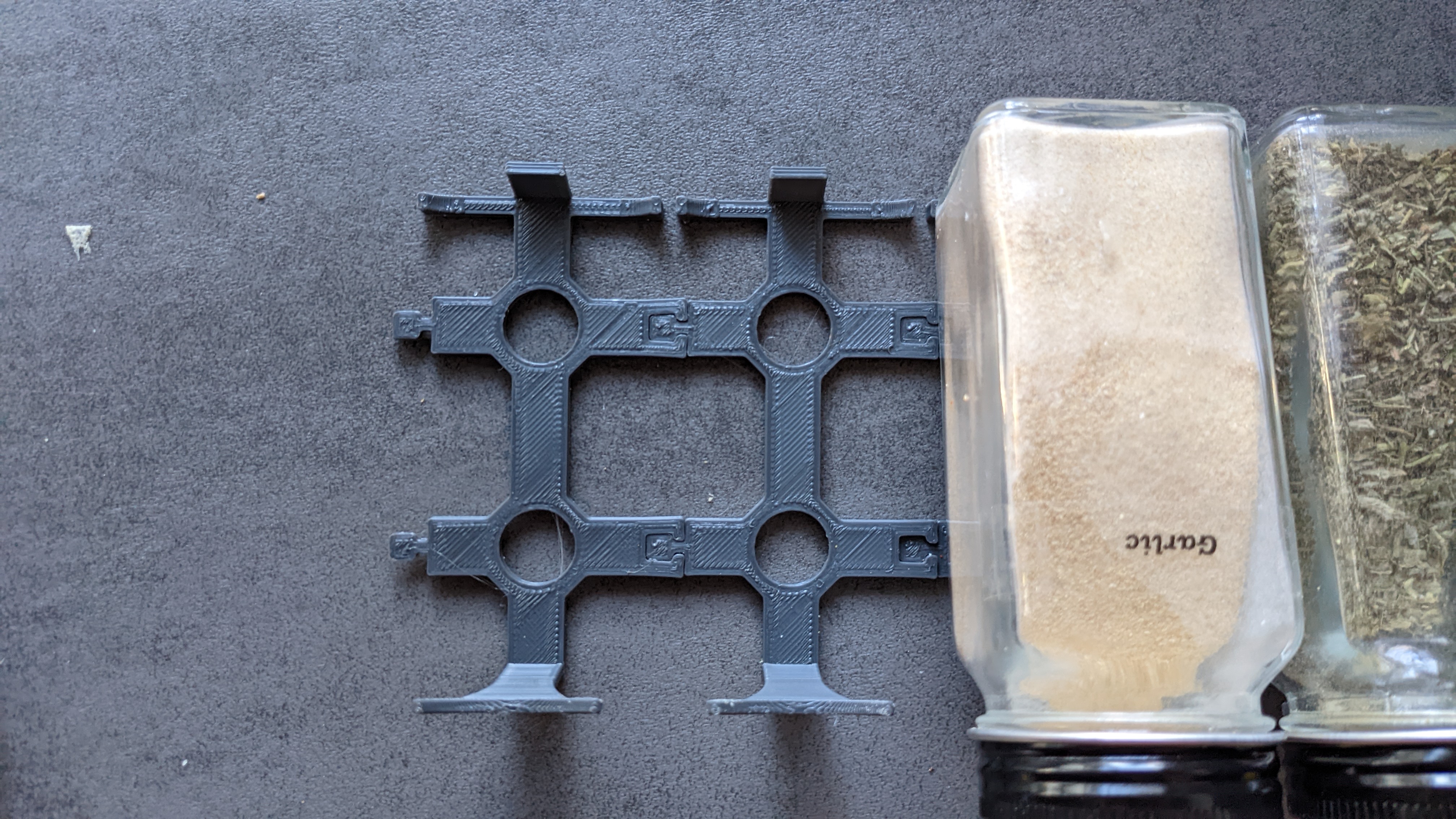 Interlockable Amazon Basic spice rack holders — thumbnail 3