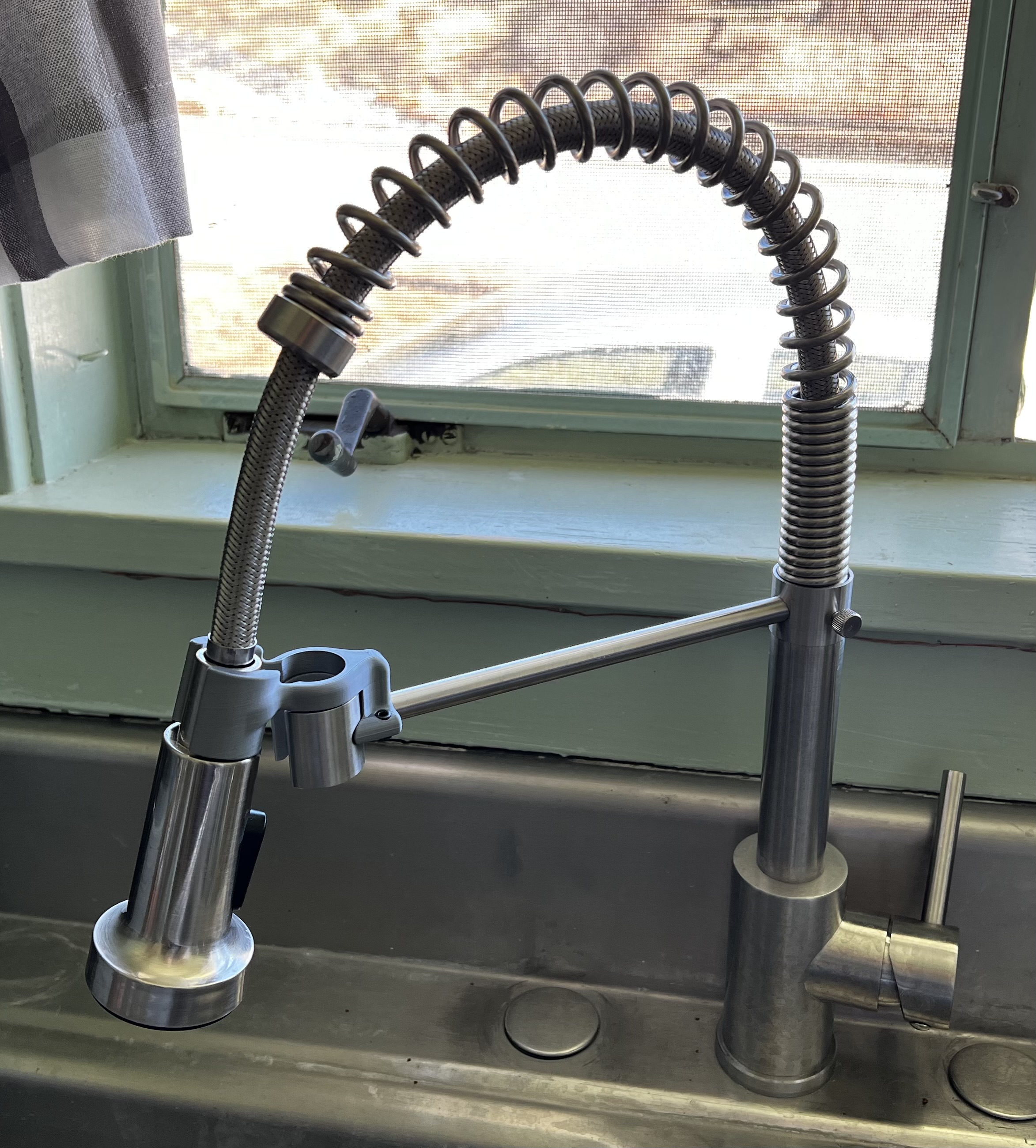 Faucet Nozzle Angled Gripper by Prelzel Download free STL model