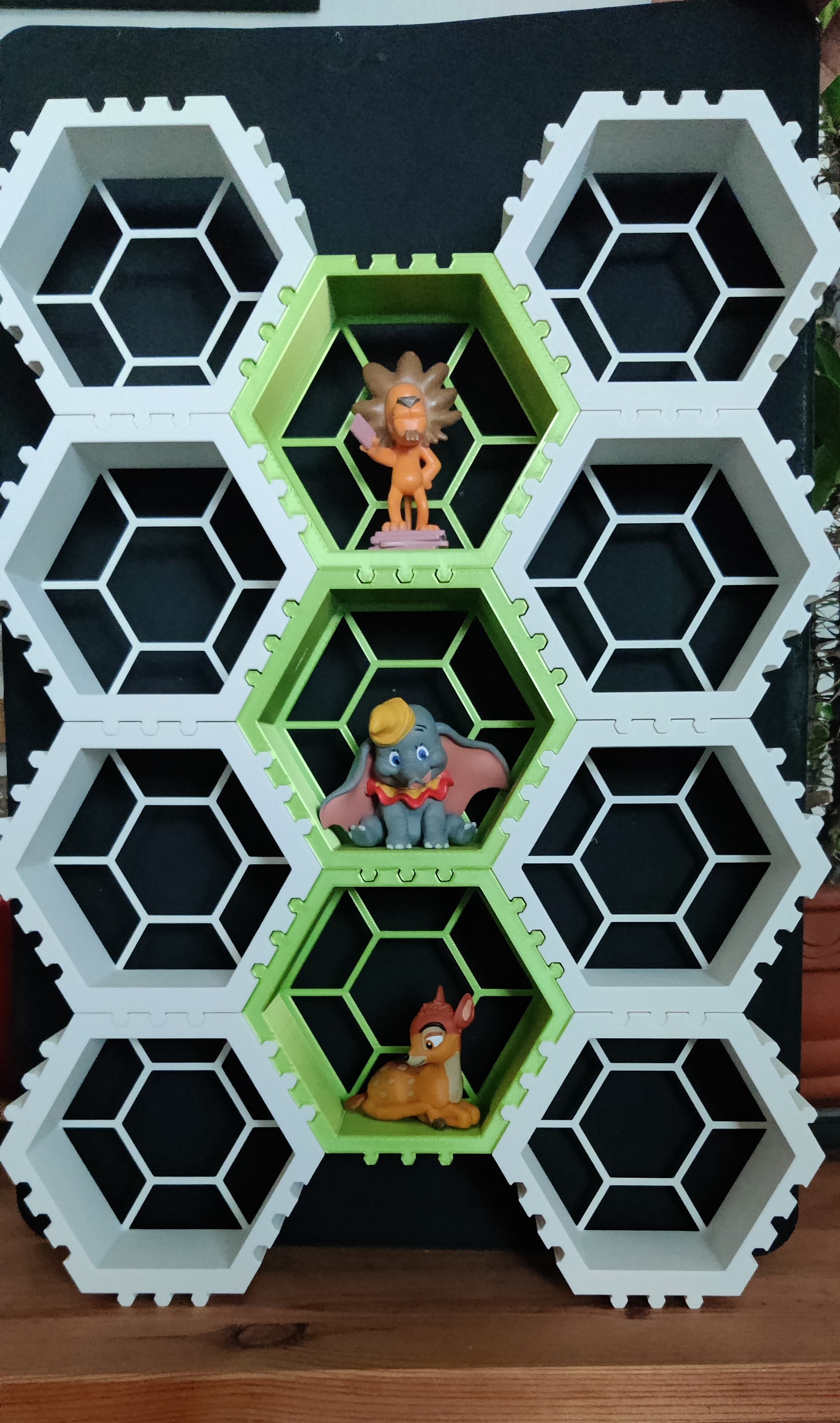 Recreation for the Tonie HIVE - Modular Hex Shelf for Toniebox