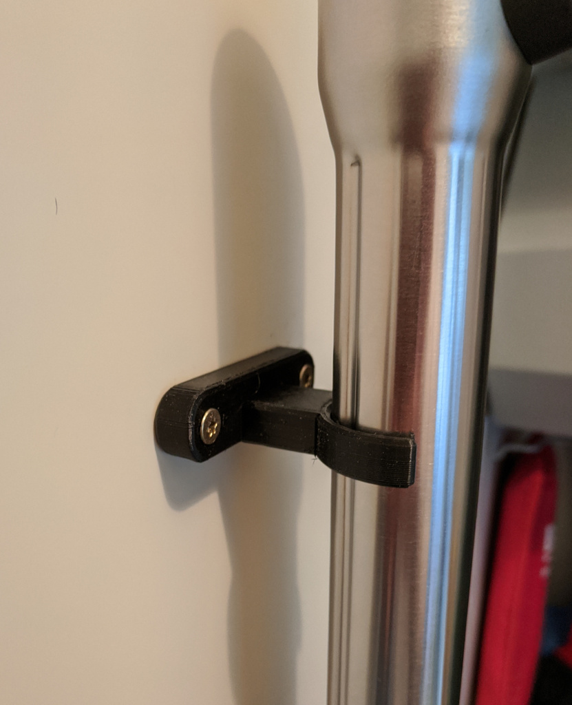 Miele vacuum cleaner mouthpiece hanger by ÖE Download free STL model