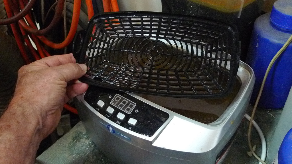 Harbor Freight Ultrasonic Cleaner Basket by Kisssys, Download free STL  model