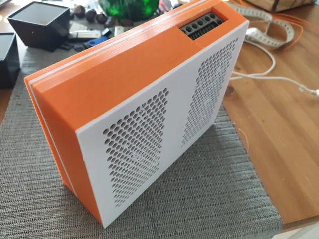 Phoniebox Logitech V20 Jukebox