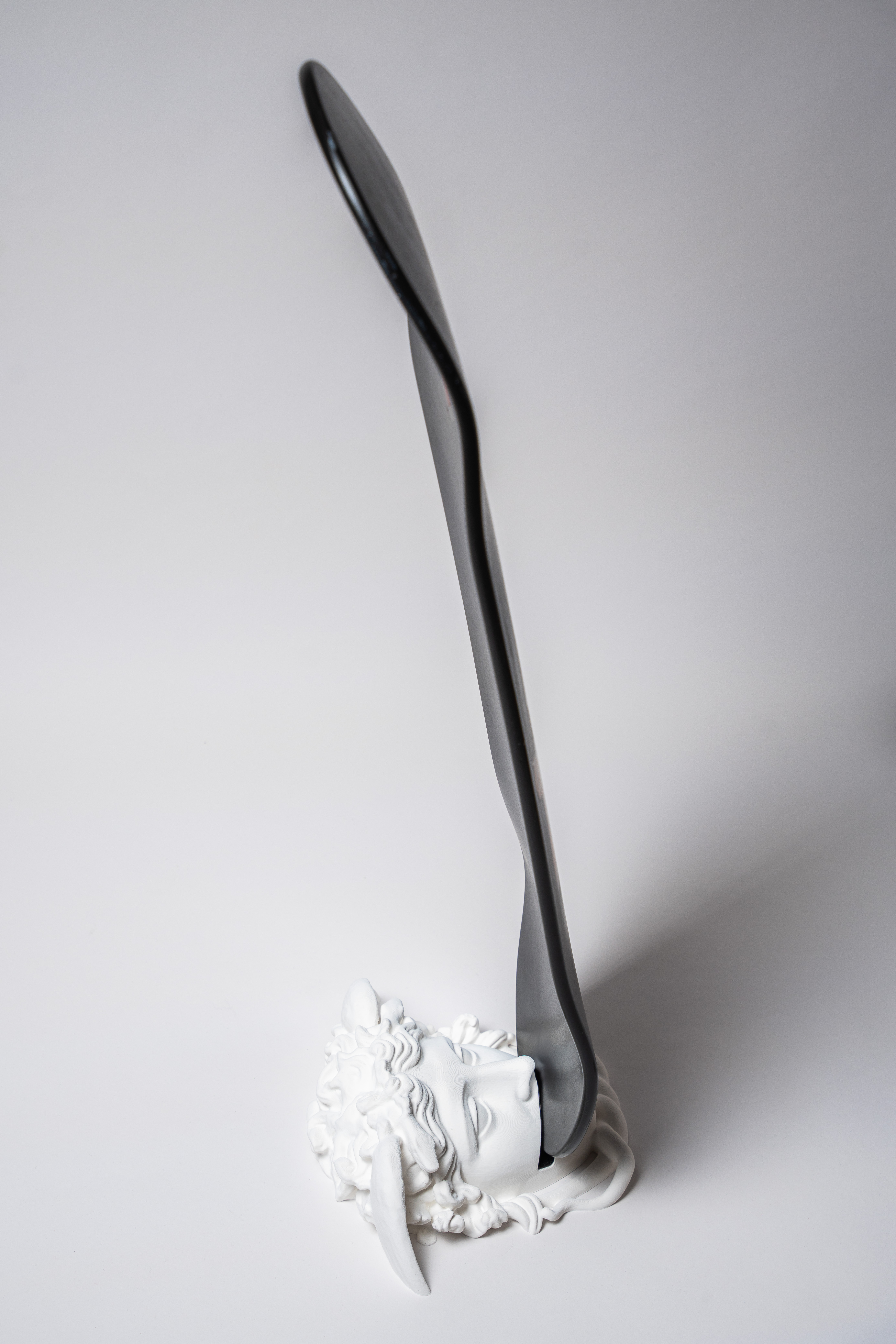 Medusa free-standing / wall-mount for skateboard / deck