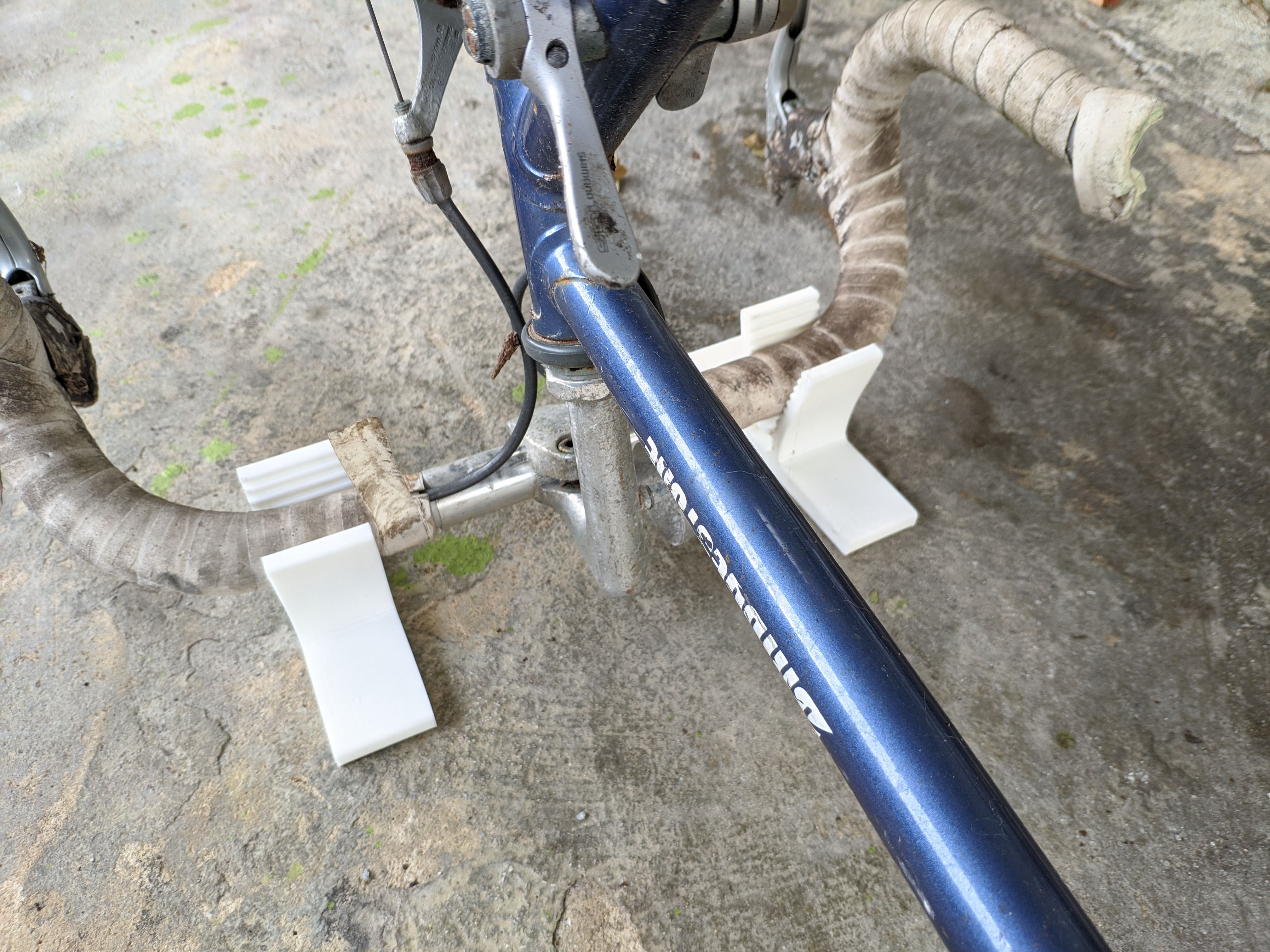 Universal Bike Handle/Saddle Protector for Upside-Down Maintenance