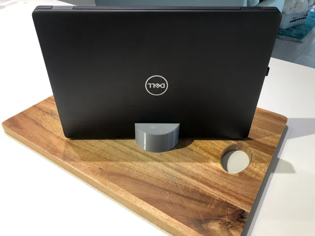 Vertical Laptop Stand 16mm slot
