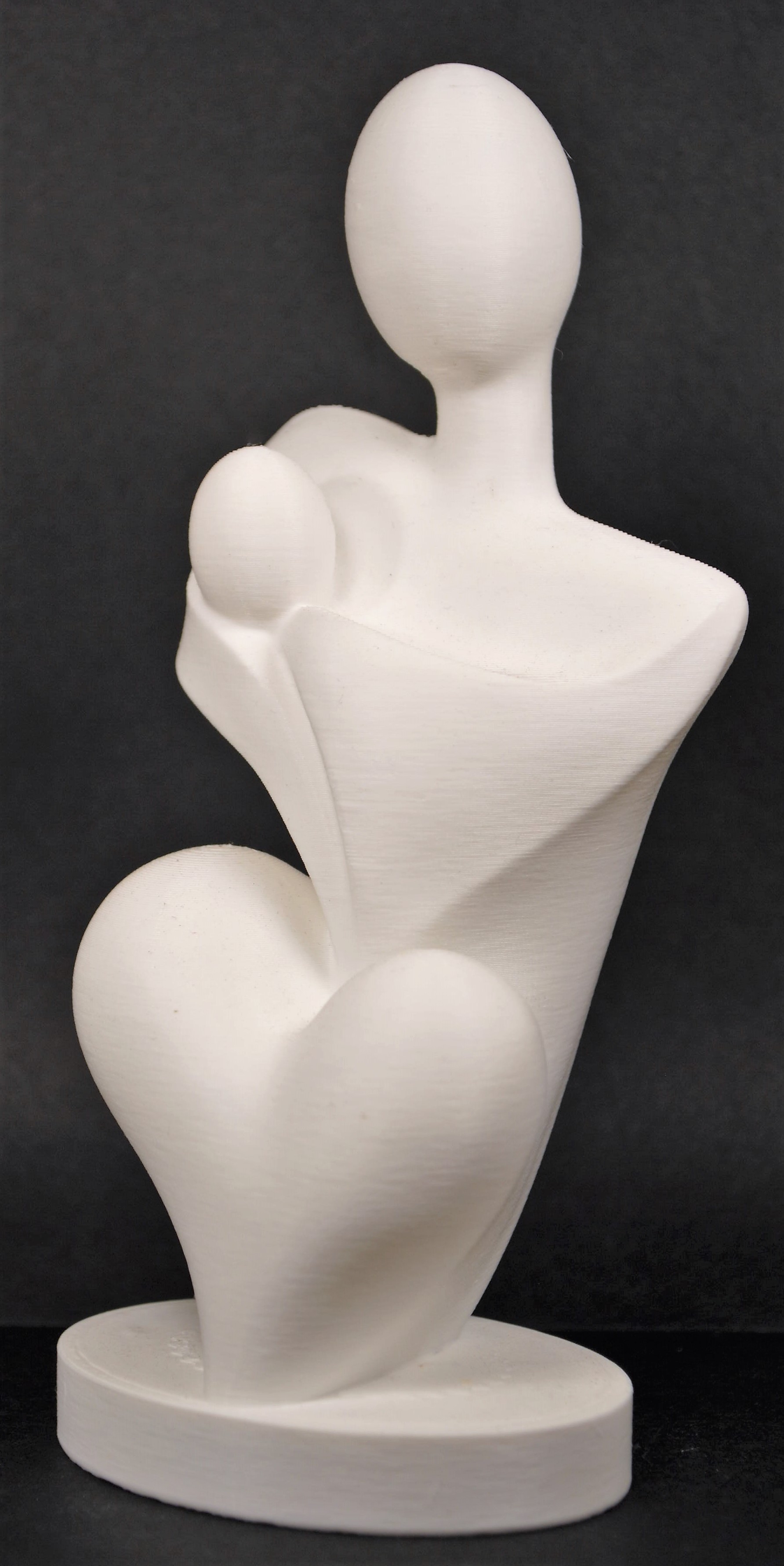 Mother and child sculpture 2
