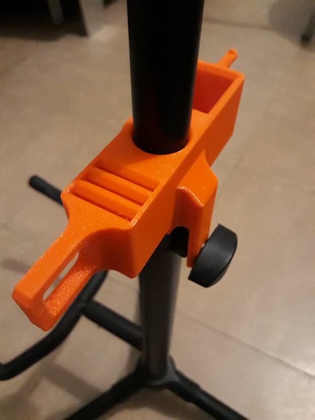 Millenium Guitar Stand — miniatura 3