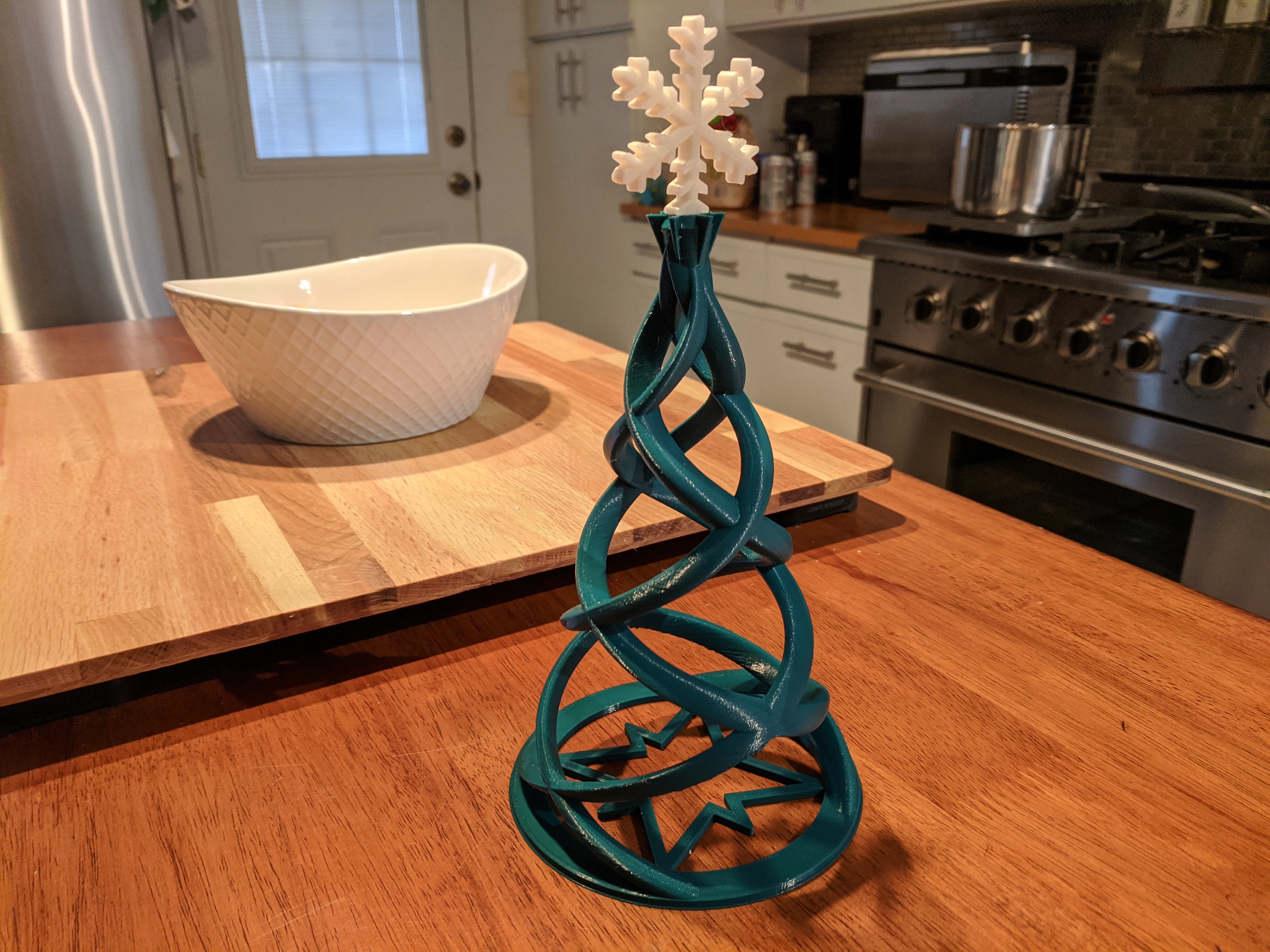 Miniatura 4 do modelo 3D Xmas Tree Twist
