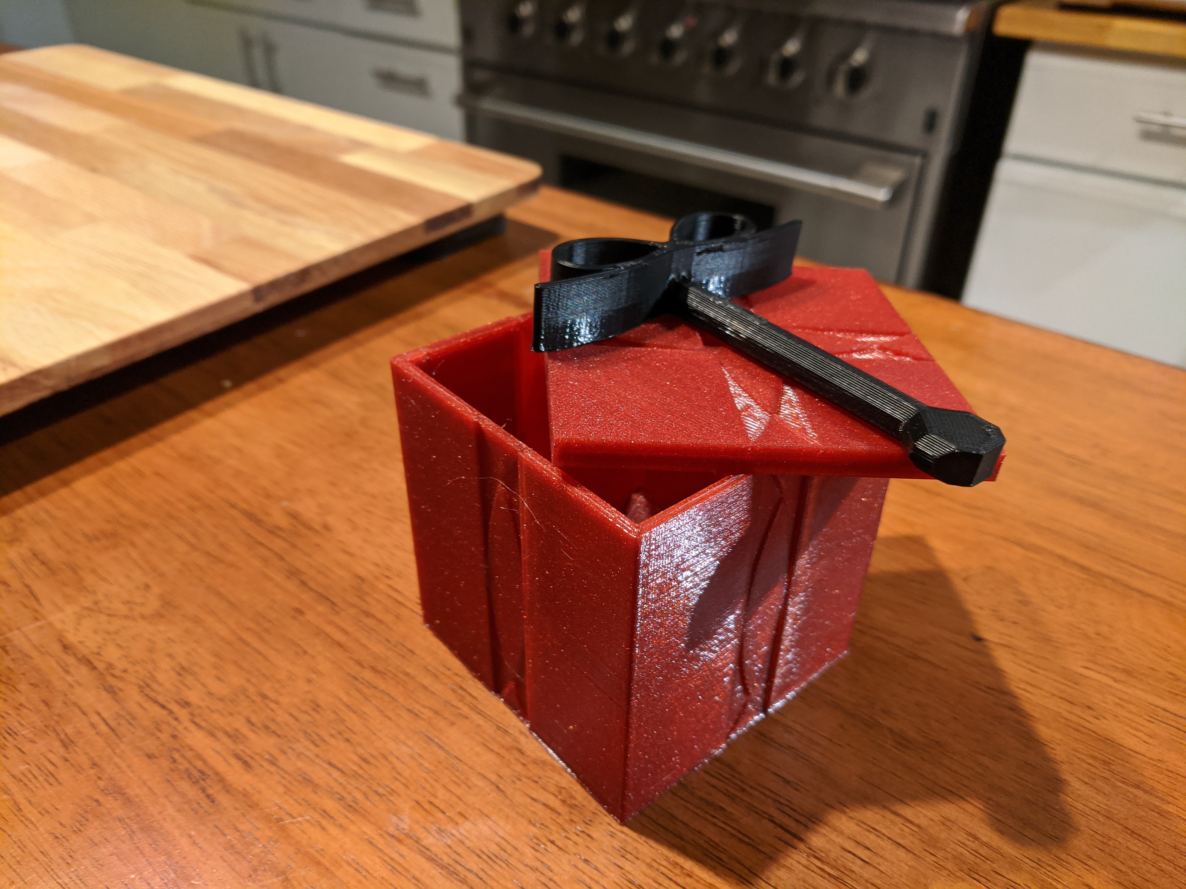 Miniatura 4 do modelo 3D Gift Box with Latch/Bow!