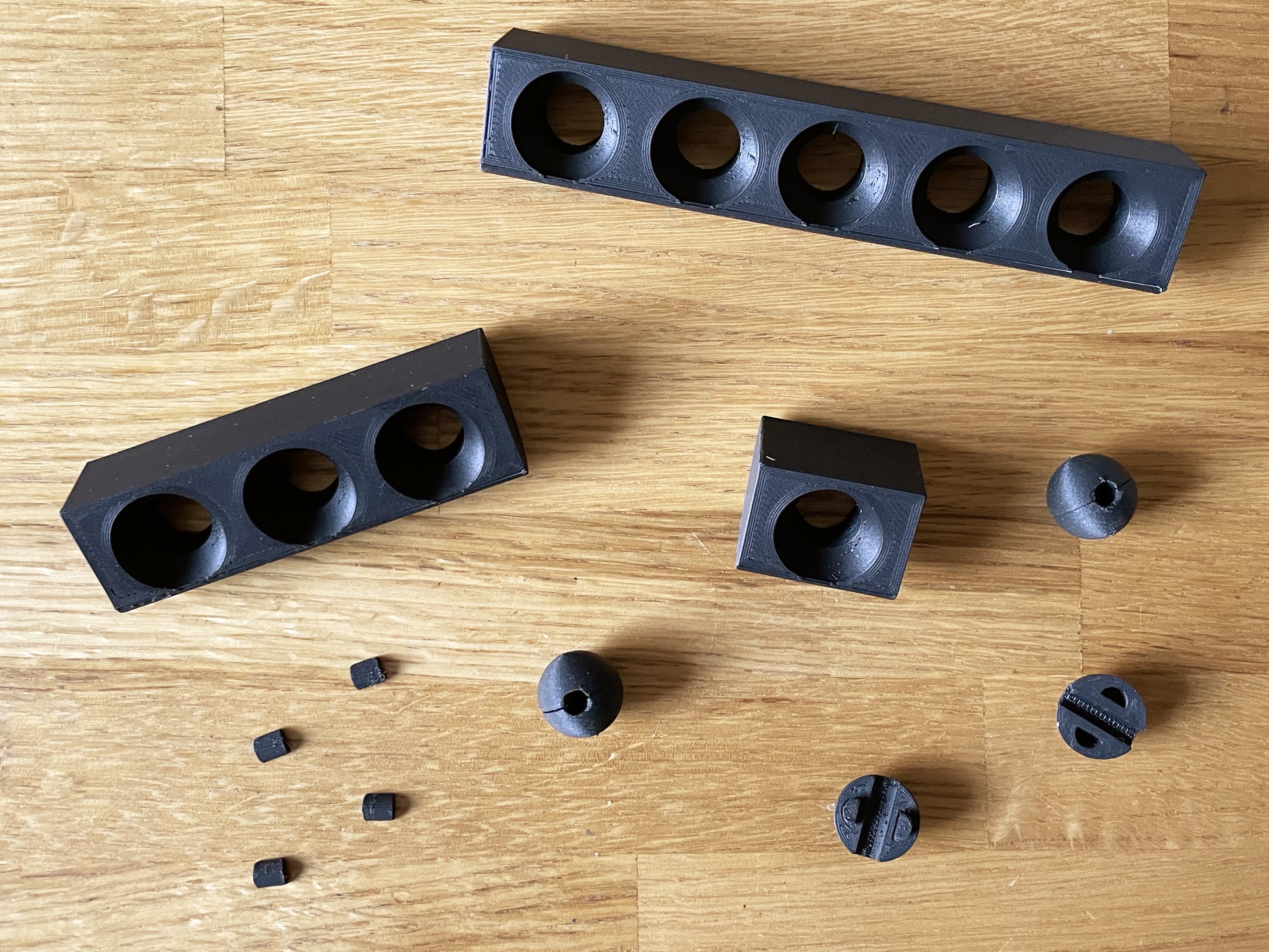 Miniatura 3 do modelo 3D CableBall - Cable Manager & Holder