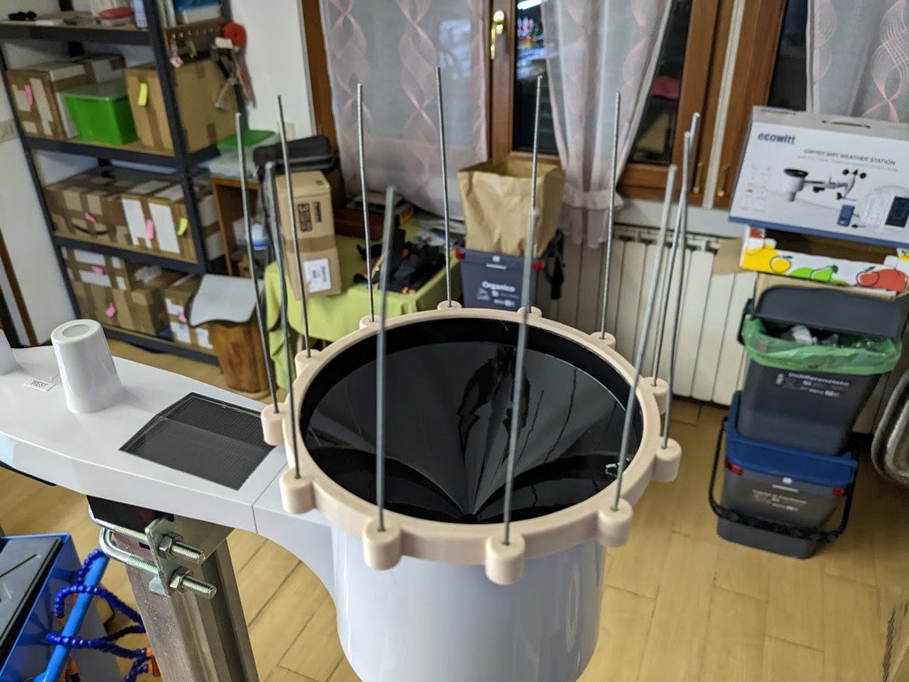 Bird defense\Spike ring for Ecowitt weater station rain gauge