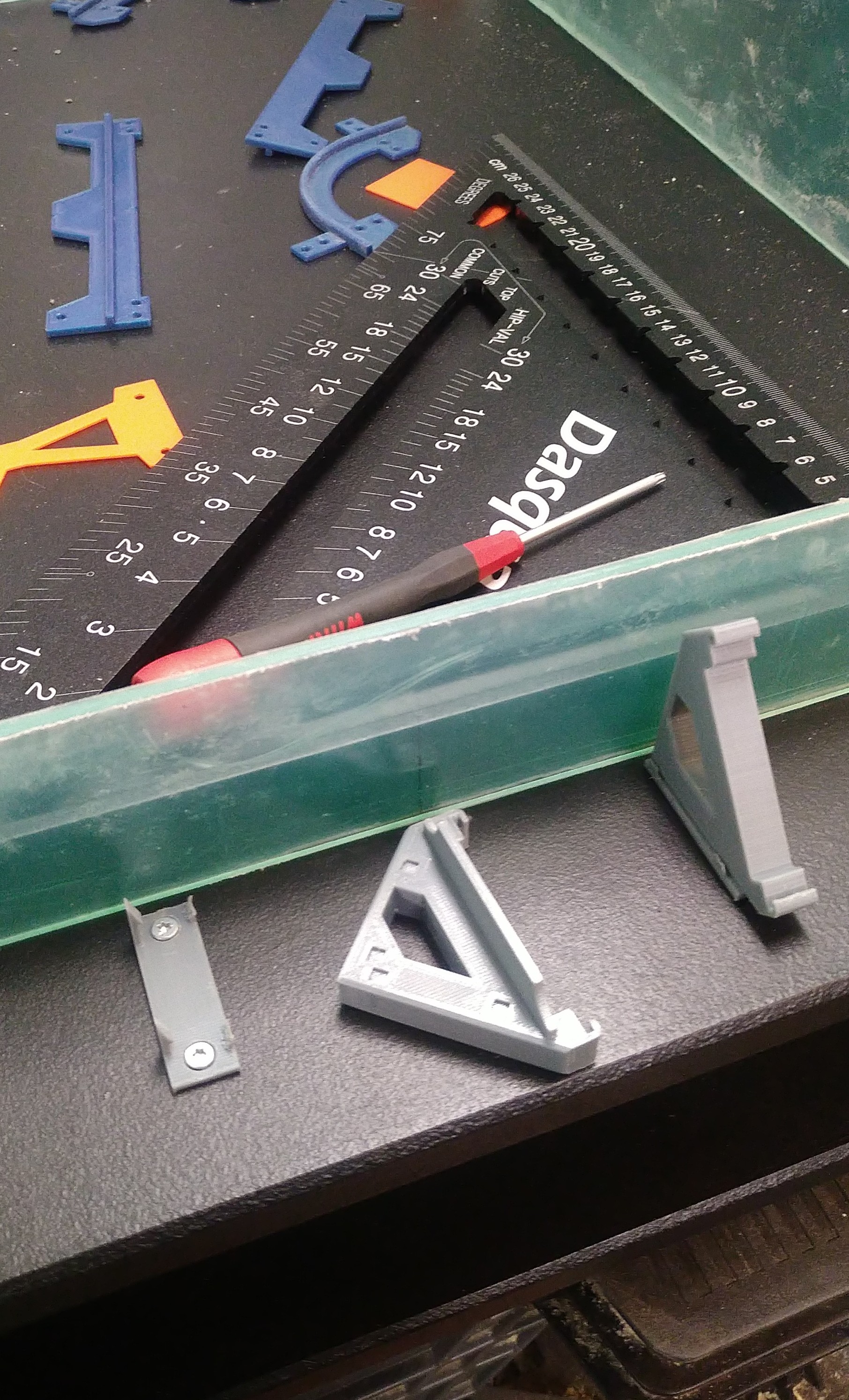 Miniatura 2 do modelo 3D LCD support