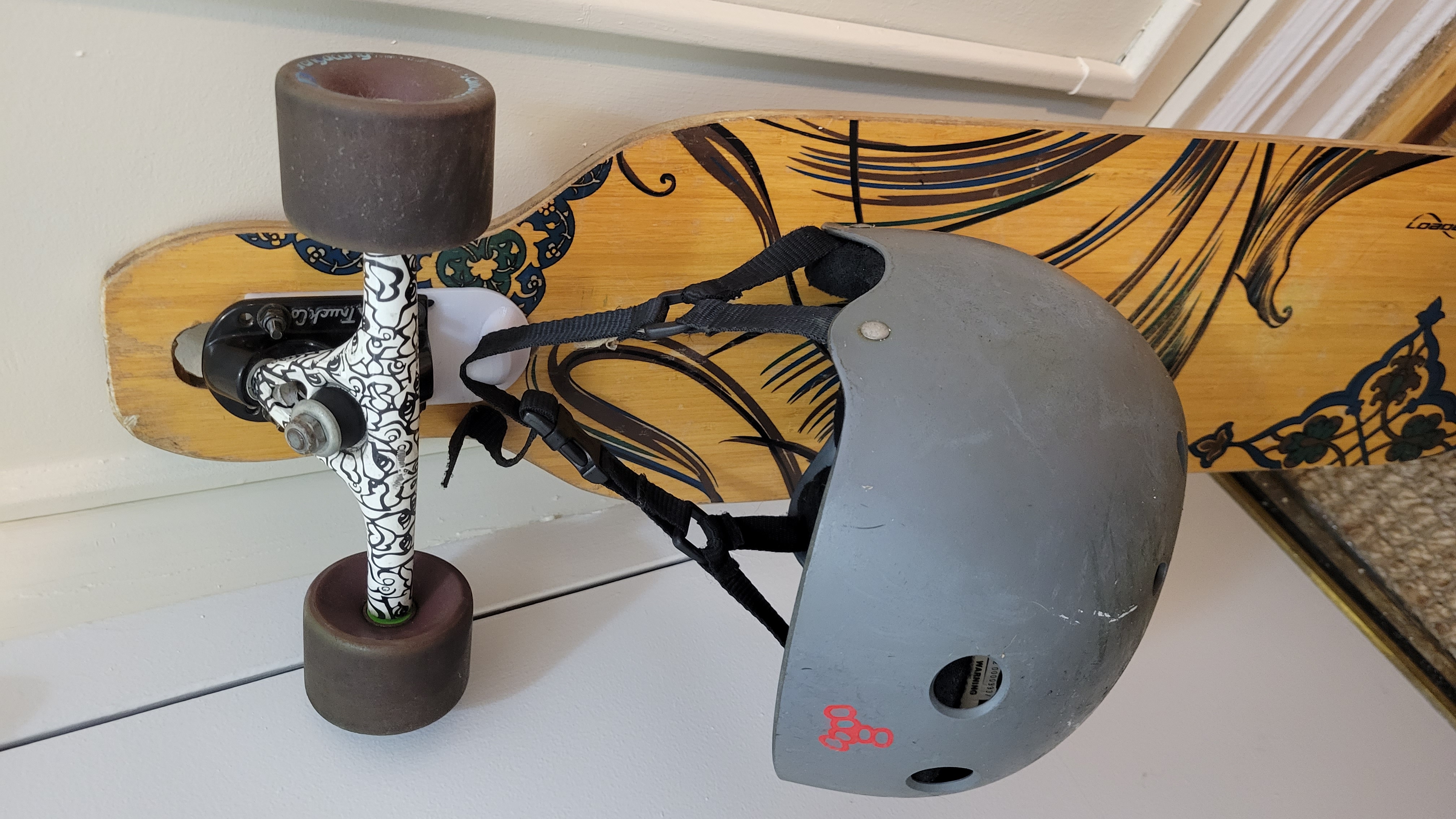 Skateboard Riser Hook