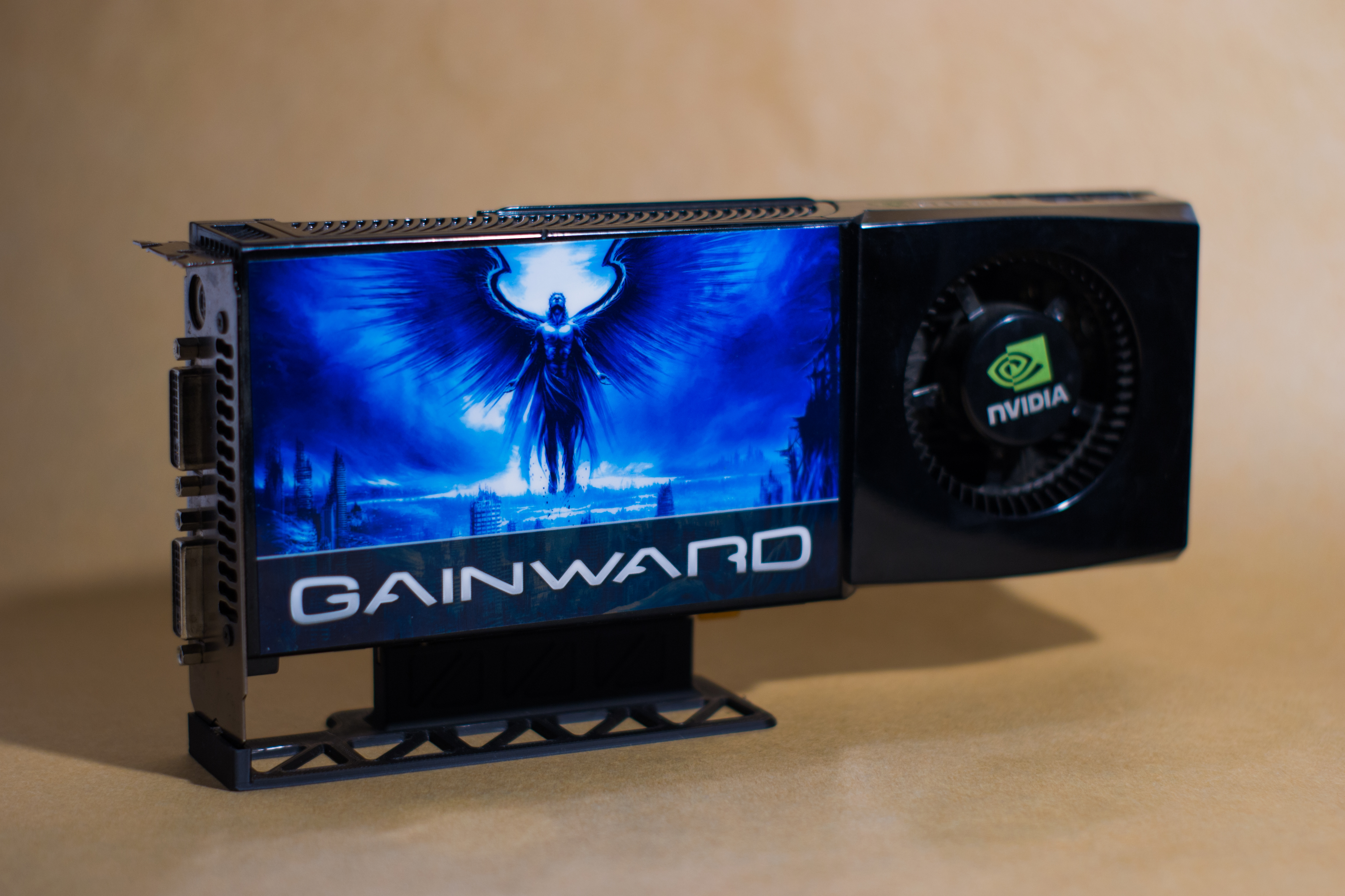 PCIe x16 display stand with double bracket support
