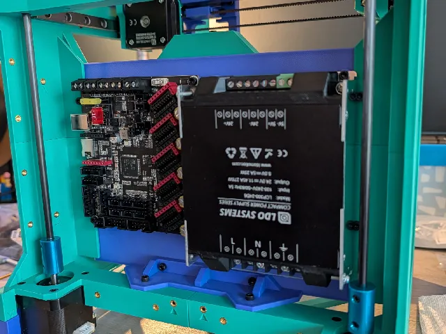 Backpanel with SKR3EZ + LDO LCP300-24D5 integrated mountpoints for Rook MK2