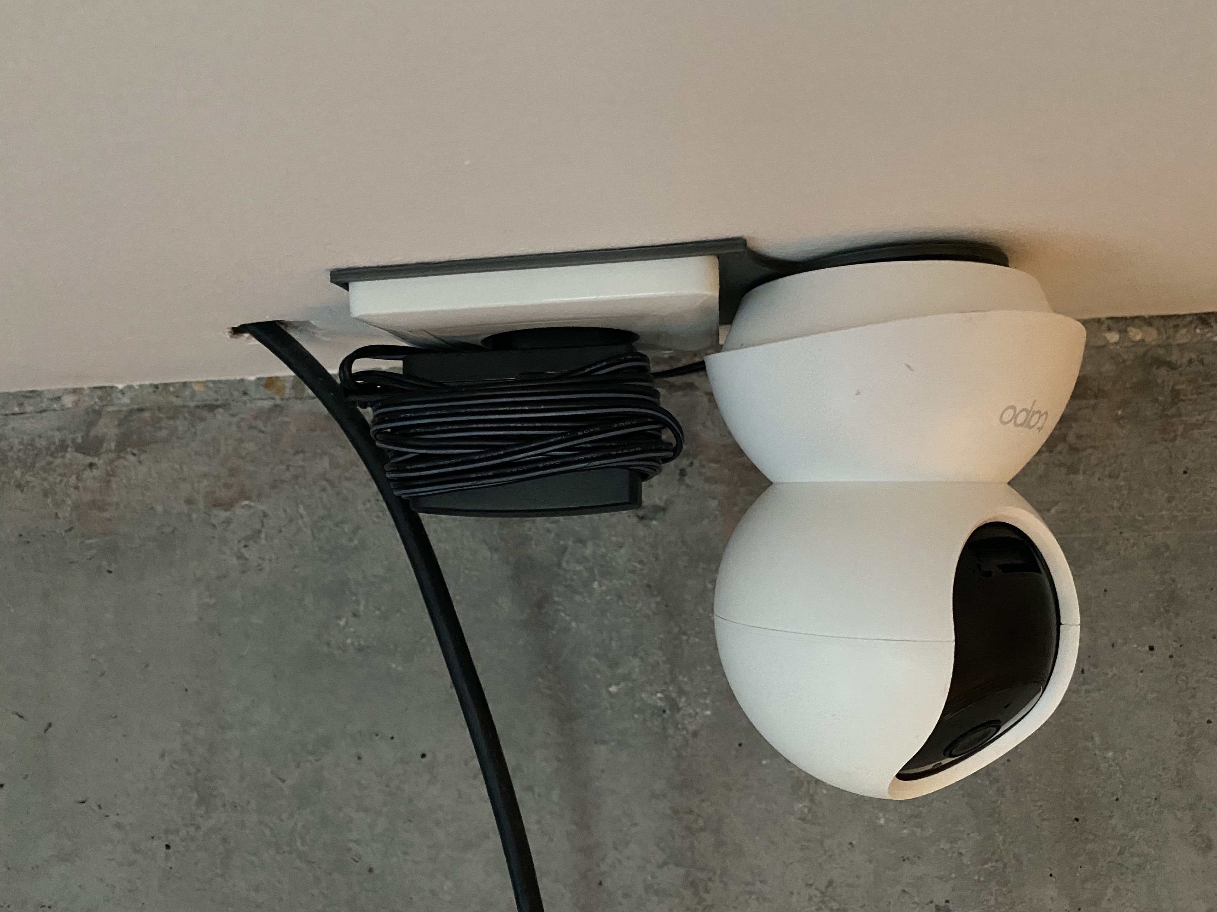 Tapo 200 Camera Wall Holder